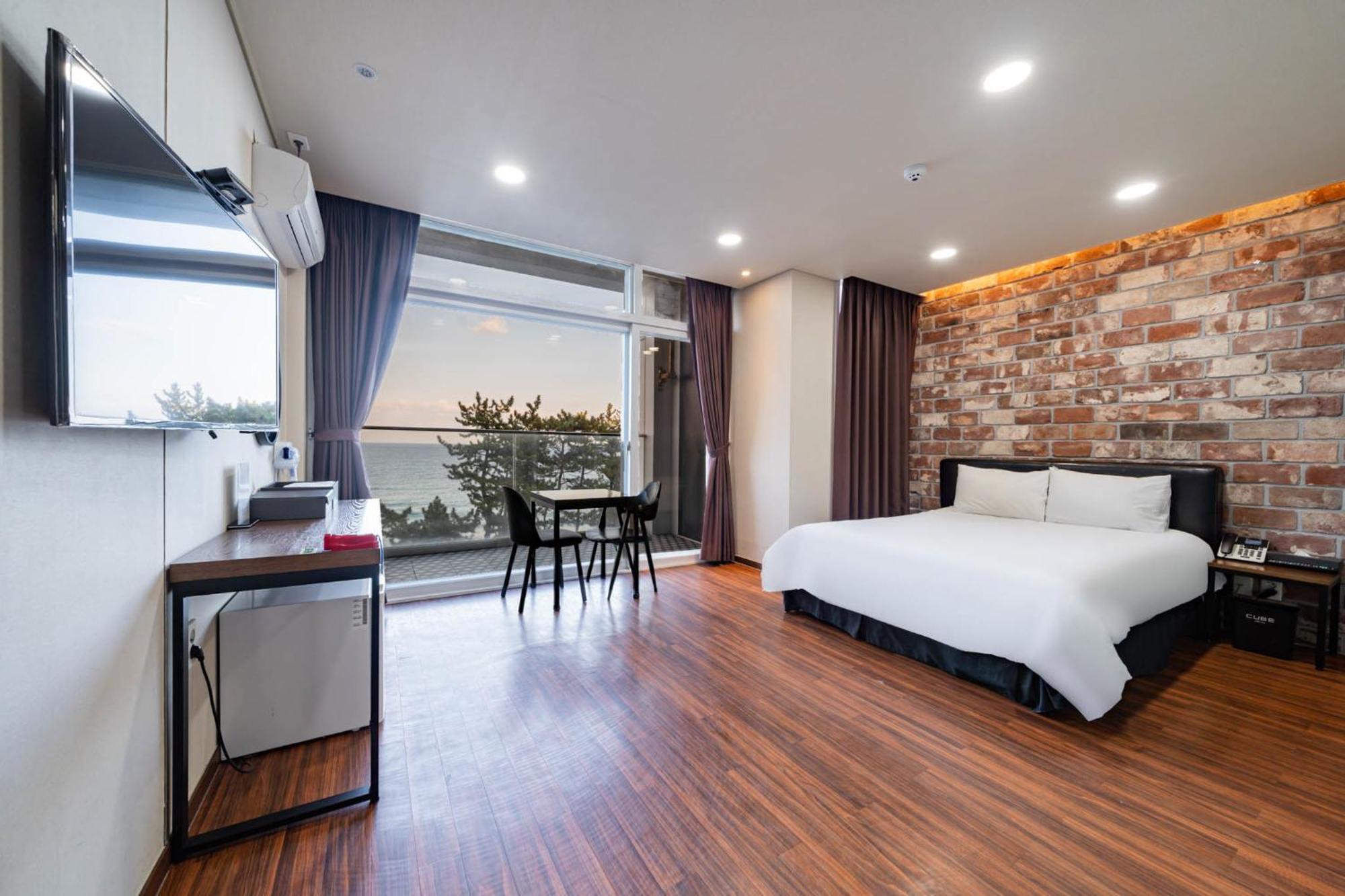 Gangneung Gyeongpodae Hotel Cube Exterior foto